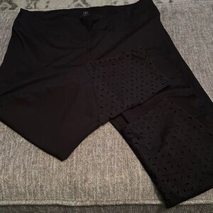 3/4 length legging cute design 🌸bundle with other items and save!!